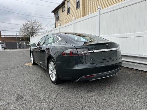 2014 Tesla Model S 85