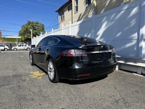 2018 Tesla Model S 75D