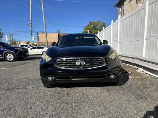 2010 INFINITI FX35 Base