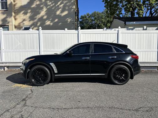 2010 INFINITI FX35 Base