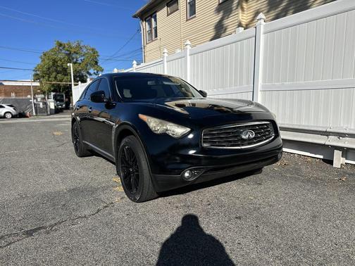 2010 INFINITI FX35 Base
