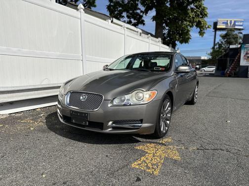 2009 Jaguar XF Premium Luxury