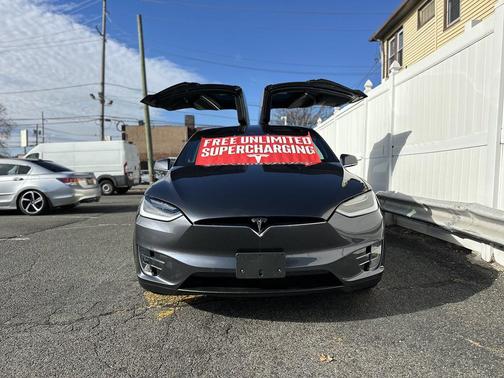2016 Tesla Model X 75D FREE SUPERCHARGER