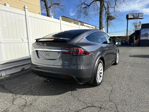 2016 Tesla Model X 75D FREE SUPERCHARGER