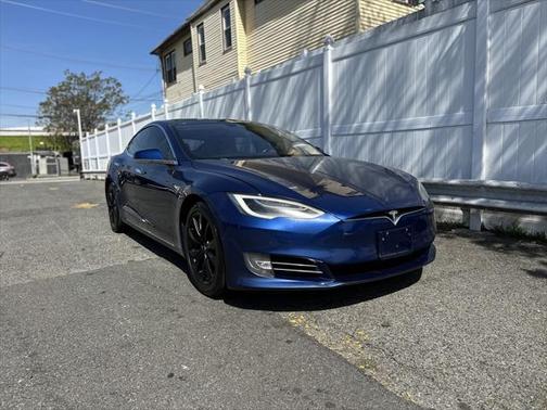2016 Tesla Model S 90D