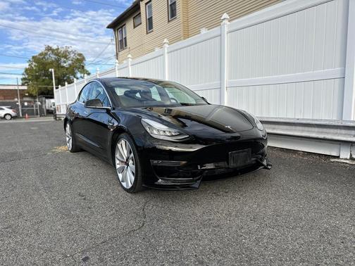 2018 Tesla Model 3 Performance