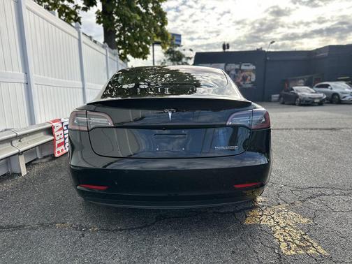 2018 Tesla Model 3 Performance