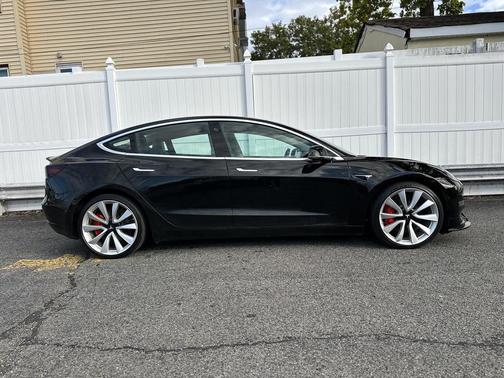2018 Tesla Model 3 Performance