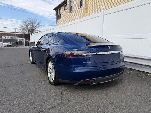 2015 Tesla Model S 75D