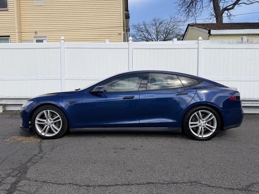 2015 Tesla Model S 75D