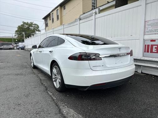 2015 Tesla Model S 70D