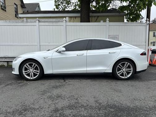 2015 Tesla Model S 70D
