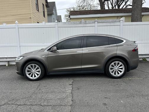 2016 Tesla Model X 90D