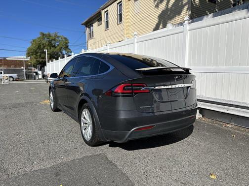 2017 Tesla Model X 75D
