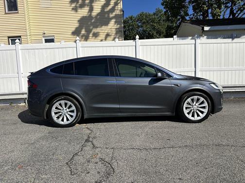 2017 Tesla Model X 75D
