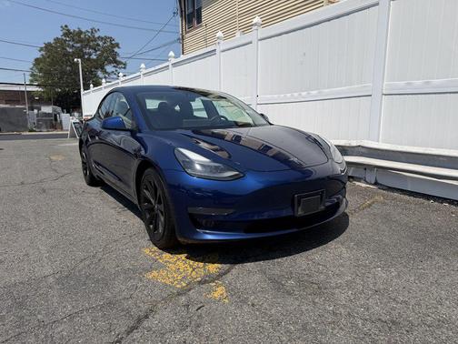 Deep Blue Metallic 2022 Tesla Model 3 Standard Range Plus