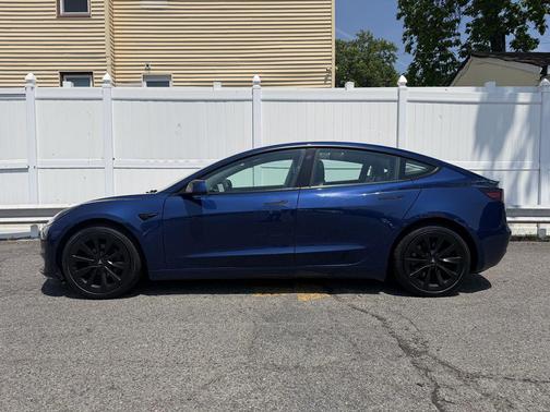 Deep Blue Metallic 2022 Tesla Model 3 Standard Range Plus