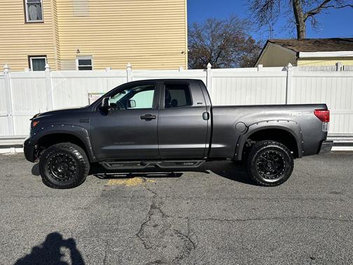2011 Toyota Tundra Grade