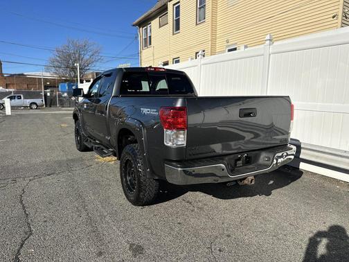 2011 Toyota Tundra Grade