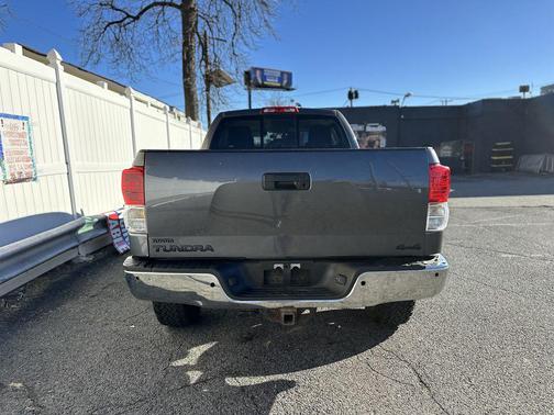 2011 Toyota Tundra Grade