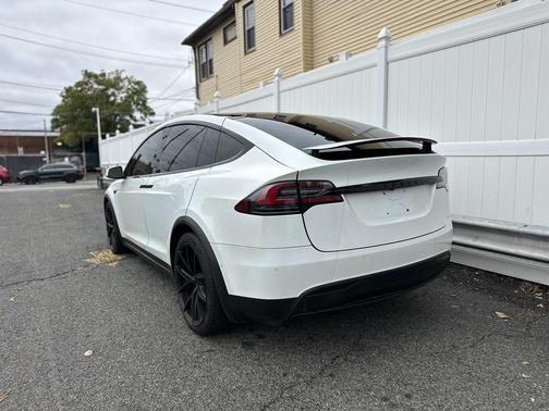 2016 Tesla Model X 75D FREE SUPERCHARGER