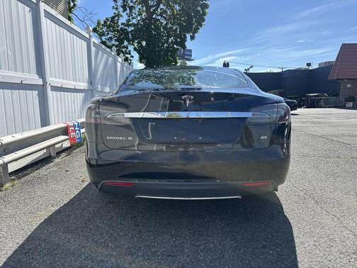 2014 Tesla Model S 85