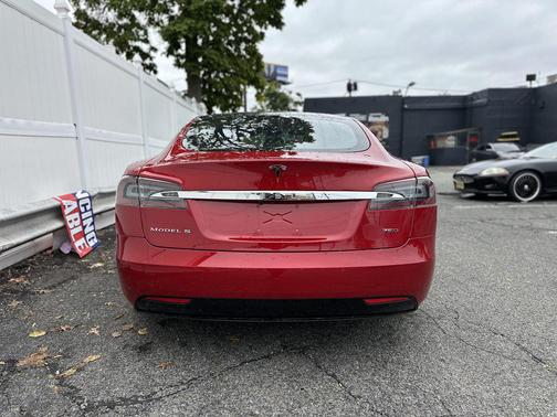 2017 Tesla Model S 75D