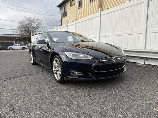 2014 Tesla Model S 85
