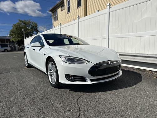 2015 Tesla Model S 70D