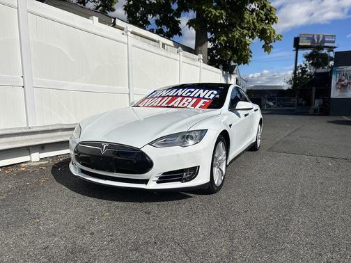 2015 Tesla Model S 70D