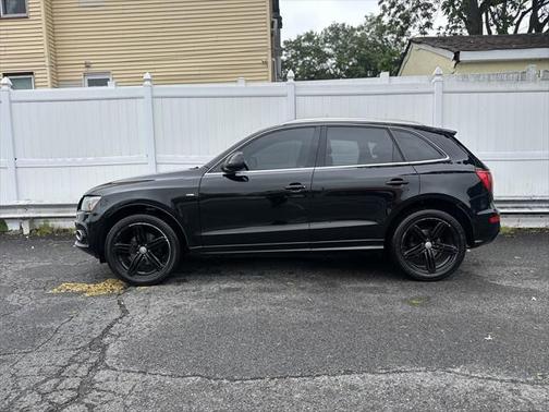 2011 Audi Q5 Premium Plus