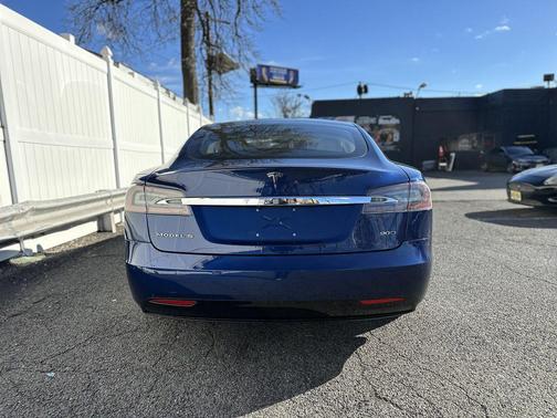 2016 Tesla Model S 90D