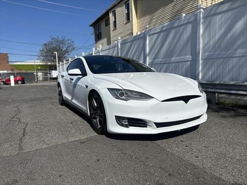 2015 Tesla Model S 75D