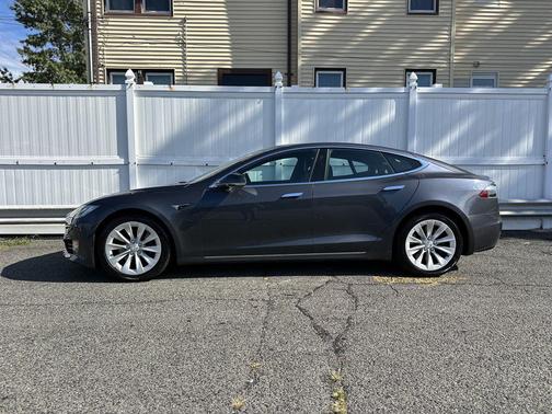 2017 Tesla Model S FREE SUPERCHARGE 2.0 A/T PILOT