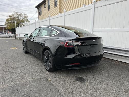 2018 Tesla Model 3 Mid Range