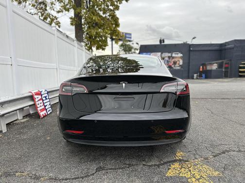 2018 Tesla Model 3 Mid Range
