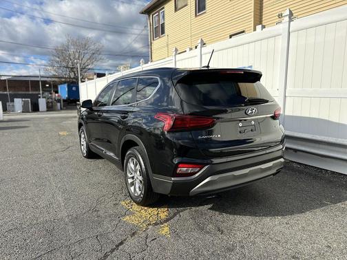 2019 Hyundai SANTA FE SE 2.4