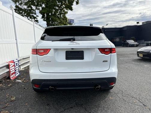 2019 Jaguar F-PACE 25t Premium