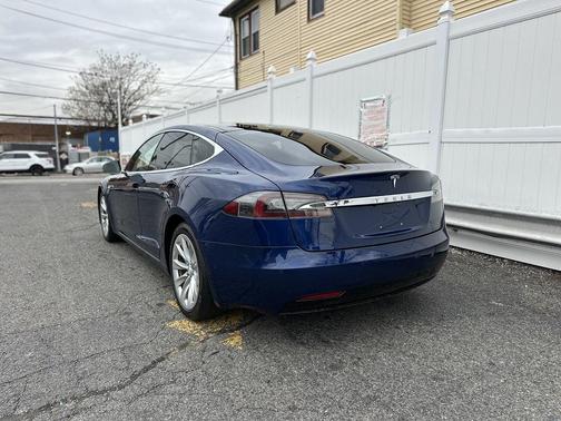 2016 Tesla Model S 75D