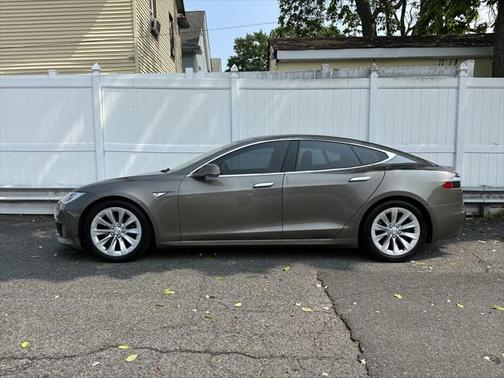 2016 Tesla Model S 75D