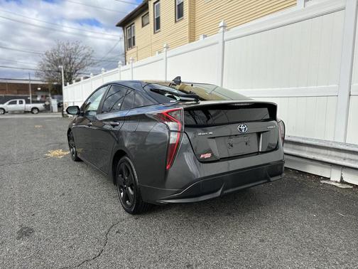 2016 Toyota Prius Four