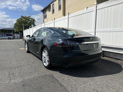2013 Tesla Model S FREE SUPERCHARGER