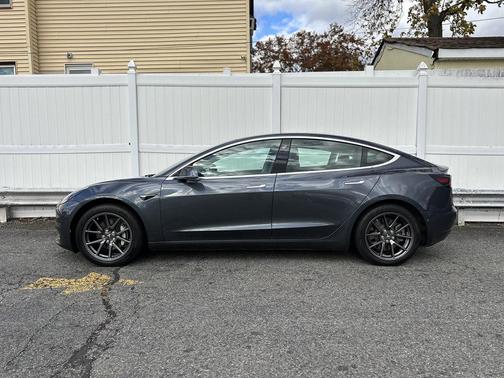 2019 Tesla Model 3 Performance