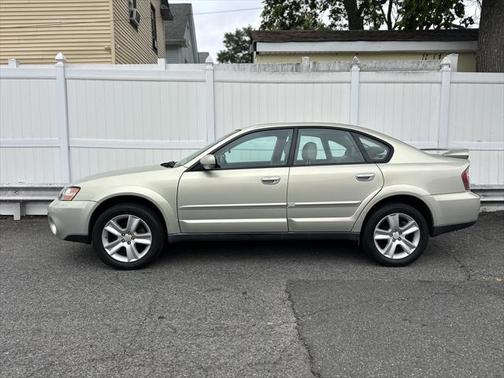 2005 Subaru Outback 3.0 R