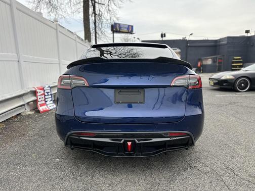 2022 Tesla Model Y Performance Dual Motor All-Wheel Drive