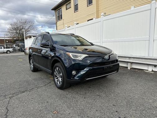 2018 Toyota RAV4 Hybrid XLE