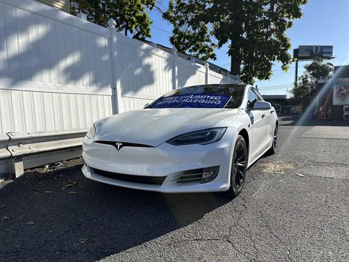 2016 Tesla Model S 75D