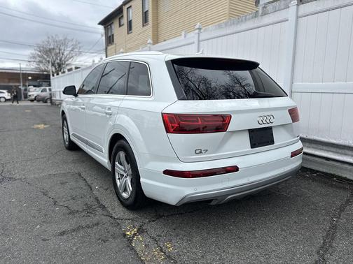 2017 Audi Q7 2.0T Premium