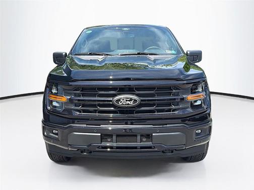 Agate Black Metallic 2026 Ford F-150 XLT