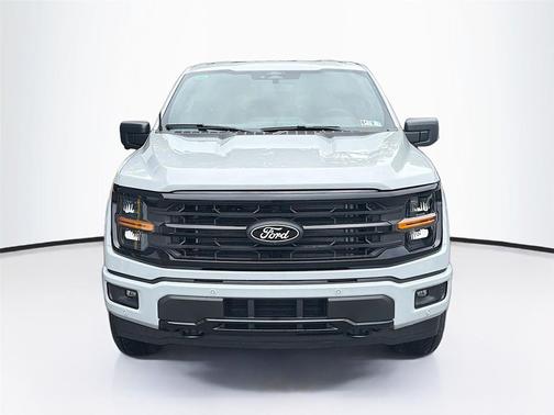 Avalanche 2026 Ford F-150 XLT
